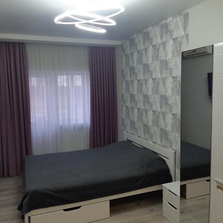 Apartmens On St. Fesenkovskaya 15 Apartment คาร์คิฟ ภายนอก รูปภาพ