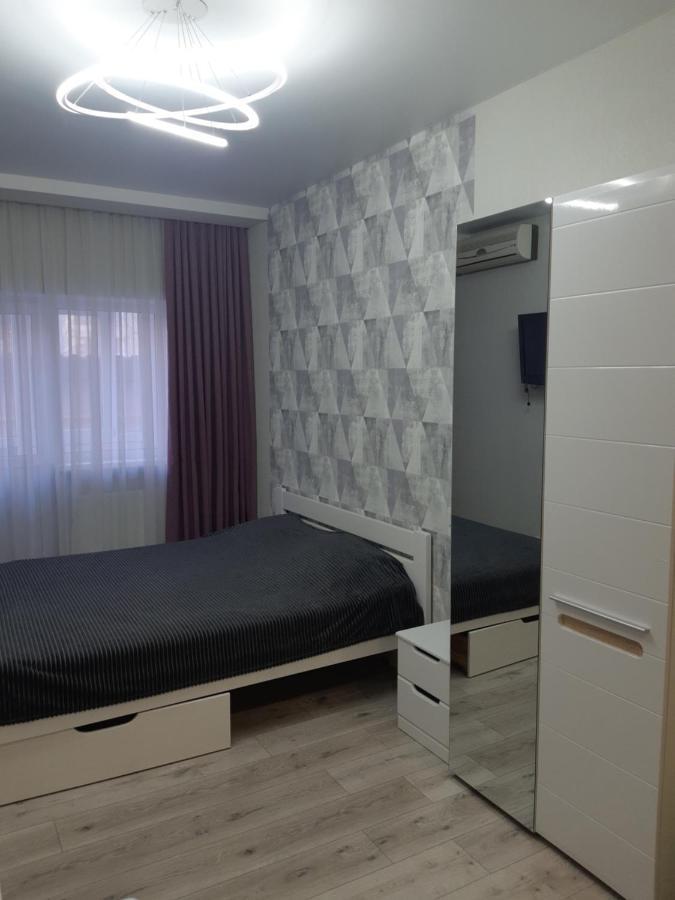 Apartmens On St. Fesenkovskaya 15 Apartment คาร์คิฟ ภายนอก รูปภาพ